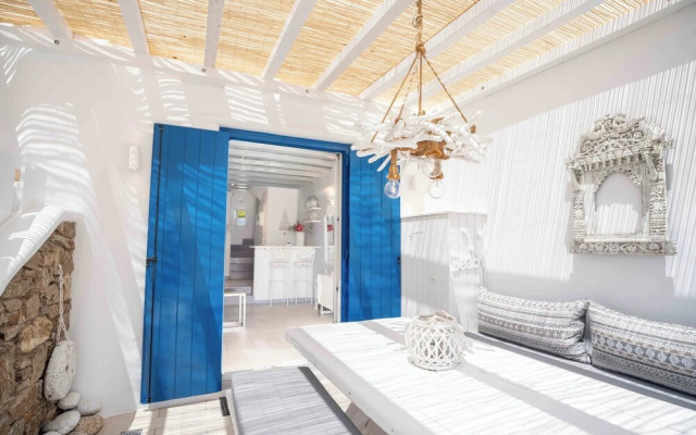 Phaedrus Living: Ornos Beach House Mykonos