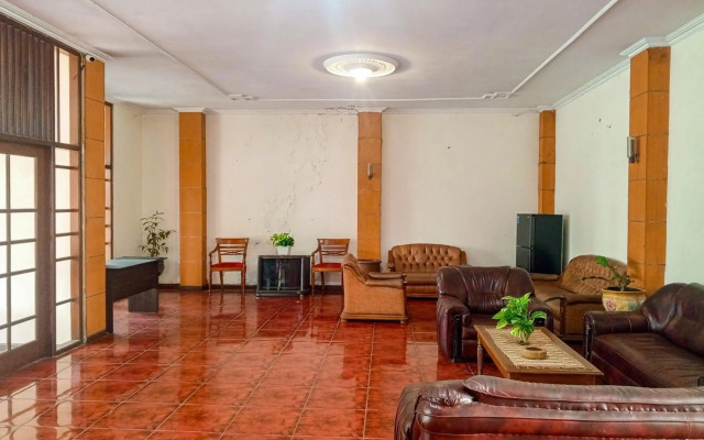 OYO 759 Hotel Dewi Sri