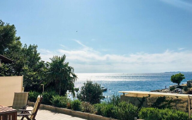 Awesome Apartment in Primosten With Wifi and 2 Bedrooms