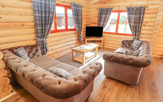 Maple Lodge