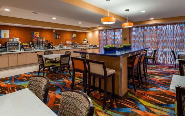 Best Western Plus Fresno Airport Hotel