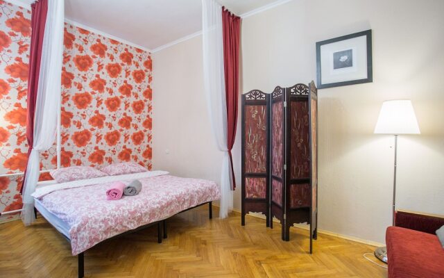 Апартаменты на Гончарной наб.