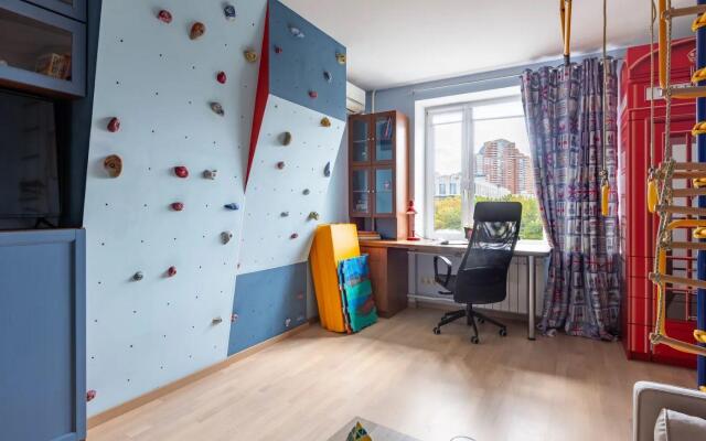 Апартаменты Queenstay на улице Кравченко