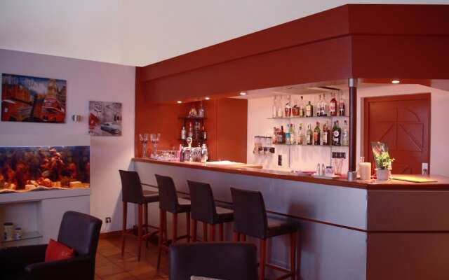 L'Embleme Boutique Hotel