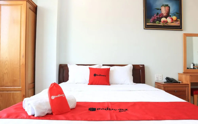 RedDoorz near Bai Sau 2