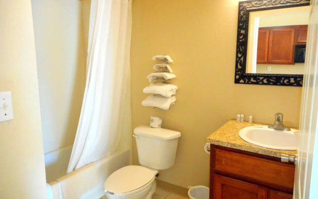 Crossroads Inn & Suites