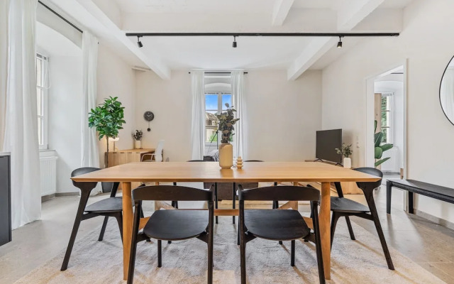 Clausen Hideaway Modern Apartment ID211