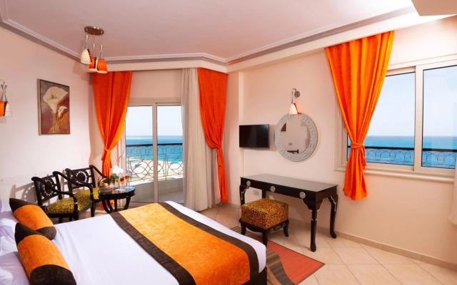 Sphinx Aqua Park Beach Resort