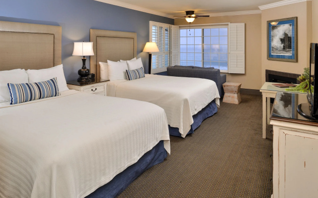 Sand Pebbles Inn