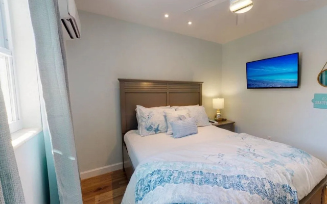Modern Grove Beautiful 3 Bedroom Home