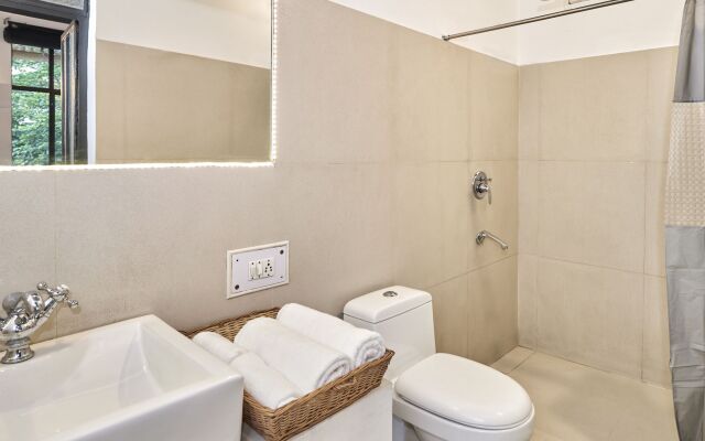 LetsBunk Poshtel & Suites