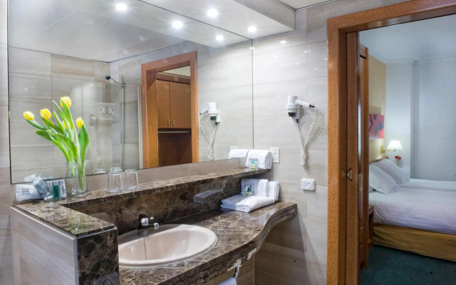 Acacia Suite