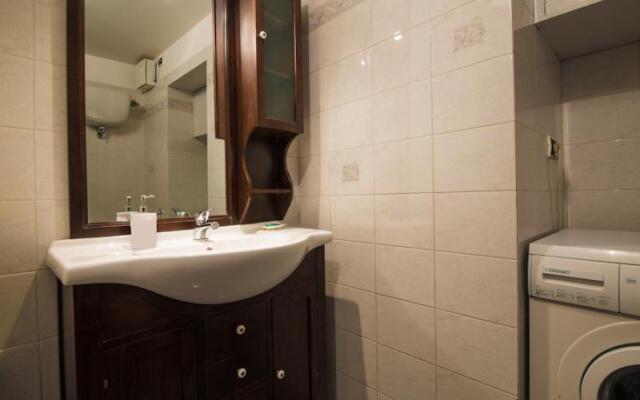 Aida Rhome Trastevere