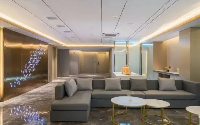 Lavande Hotel (Nanjing South Railway Station Jiulong Lake Subway Station)