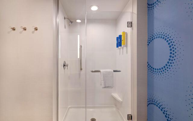 Tru by Hilton Lithia Springs