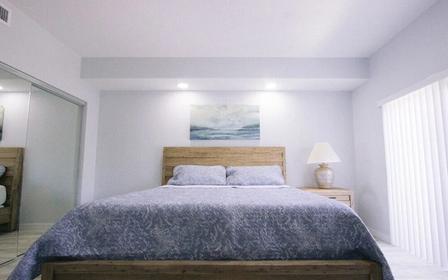 Vistalmar King Deluxe - One Bedroom Apartment