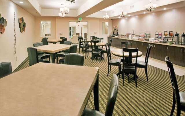 La Quinta Inn & Suites by Wyndham Fowler