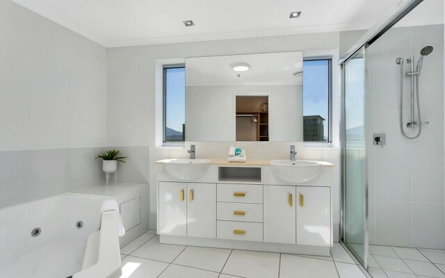 Centrepoint Apartments Cairns