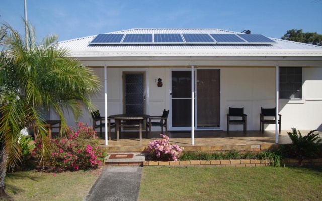 Fleur Cottage, 7 Willow Street – Exterior – Crescent Head