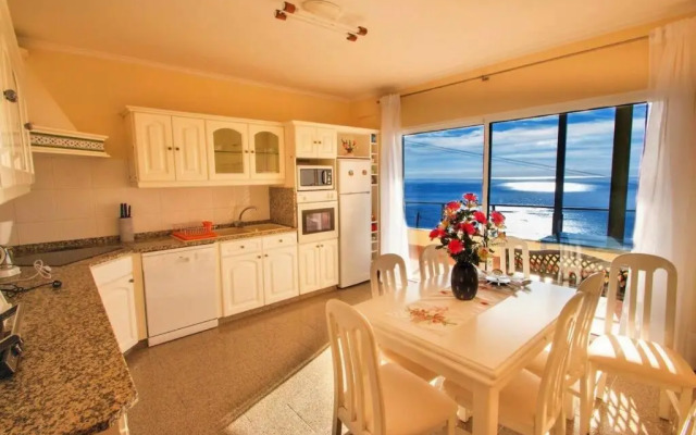 Benoni House by Stay Madeira Island