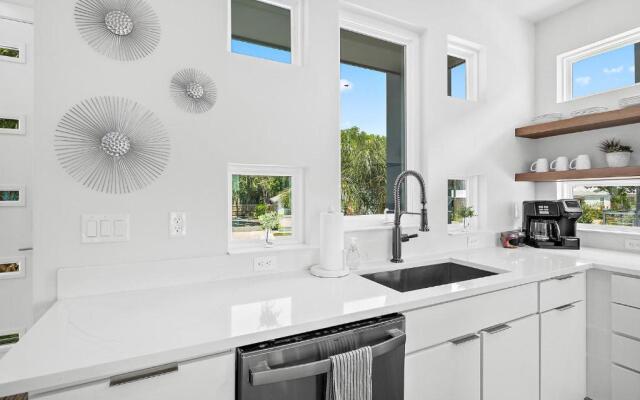 200 Riberia - Downtown Waterfront Luxury Home