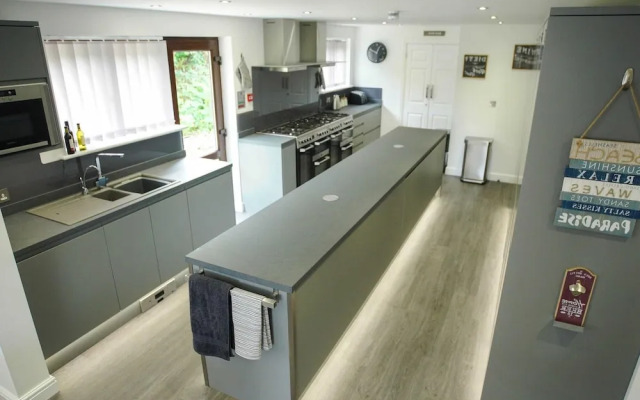 Garden-view Holiday Home in Plymouth With Sauna