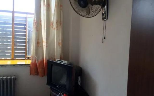 Baoji Yijia Hostel