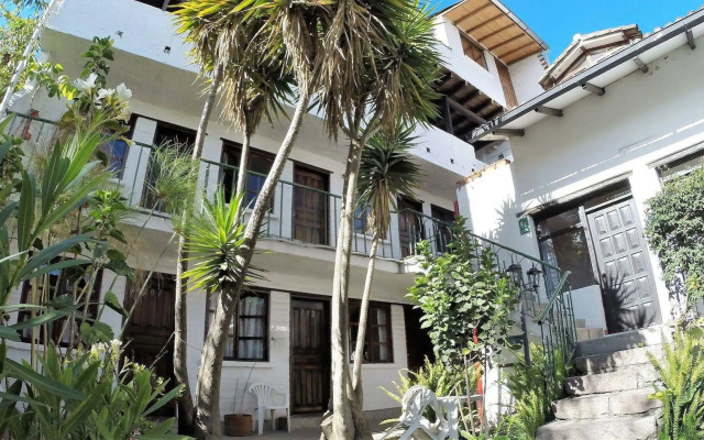 L'AUBERGE INN - Hostel