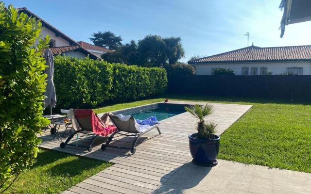 Hiru Alabak - Maison à Biarritz, piscine, jardin, 8 personnes