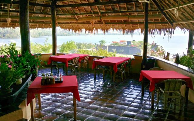 Casa Rosa Inn and Restaurant
