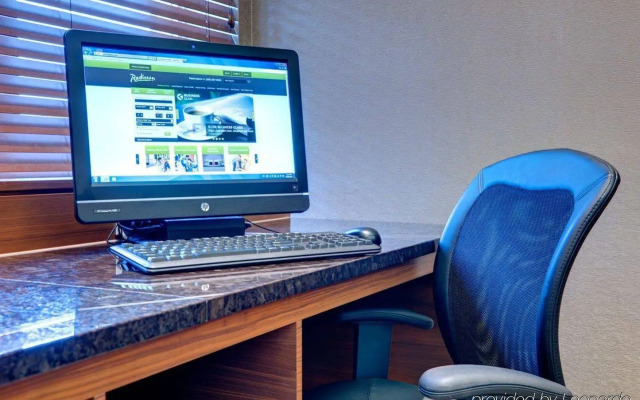 Radisson Hotel & Suites Fort McMurray