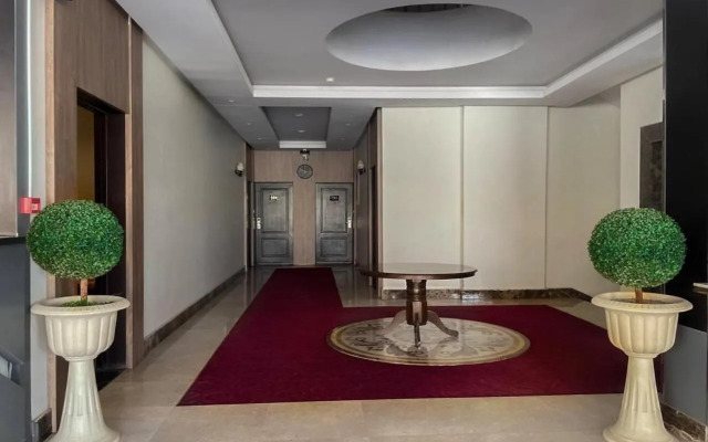 Apple Service Apartment