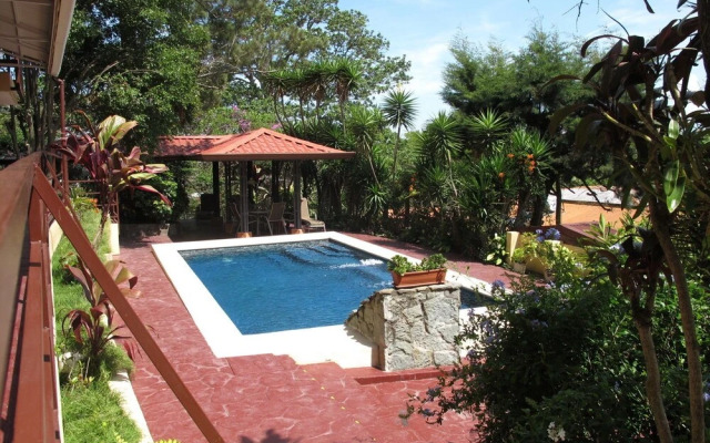 Las Cumbres Inn