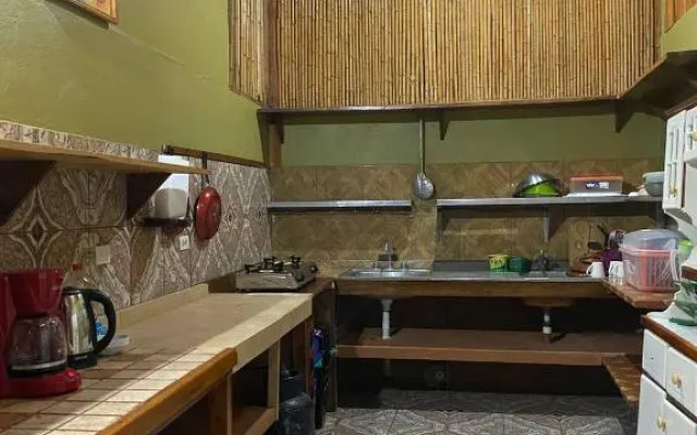 Mauras Tropical Mini Hostel