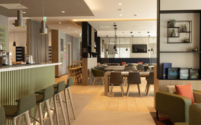 Holiday Inn Eindhoven Airport by IHG