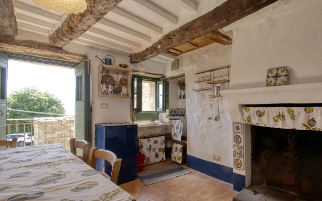 Nice Apartment in Villagrande di Monteco With 2 Bedrooms