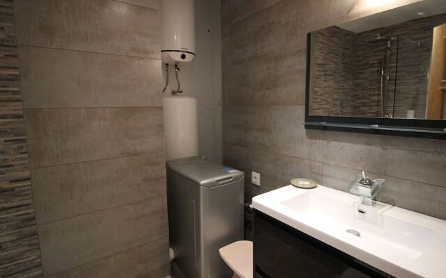 Elegant Holiday Home in Empuriabrava With Pool