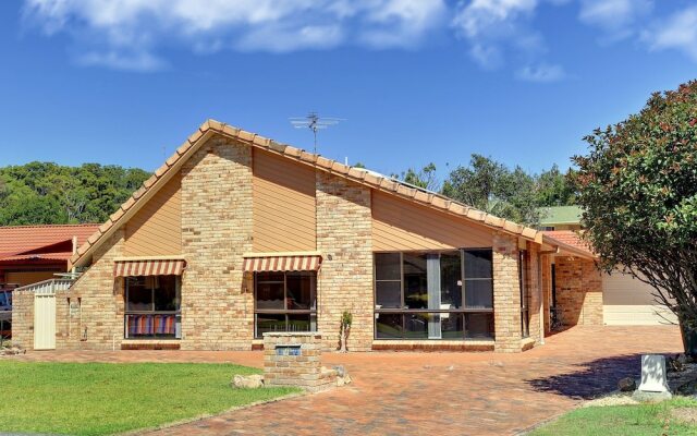 Shoreline Drive, Duplex 01,39, Little Pearl