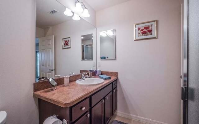 Vestridge Ave 3490 by White Pelican VR