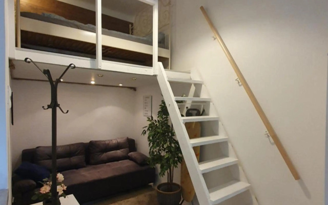 Cozy studio apartment with air condition