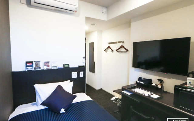 HOTEL LiVEMAX Yokohama Stadium Mae