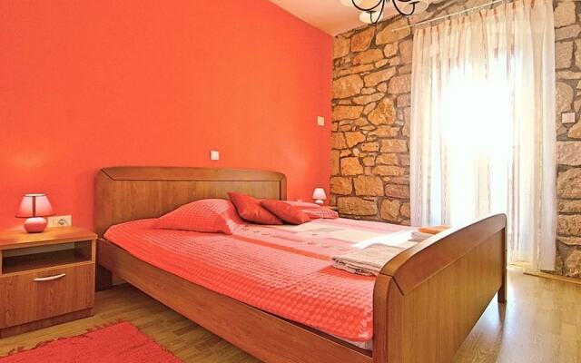 Rustic Villa in Žbandaj With Private Swimming Pool