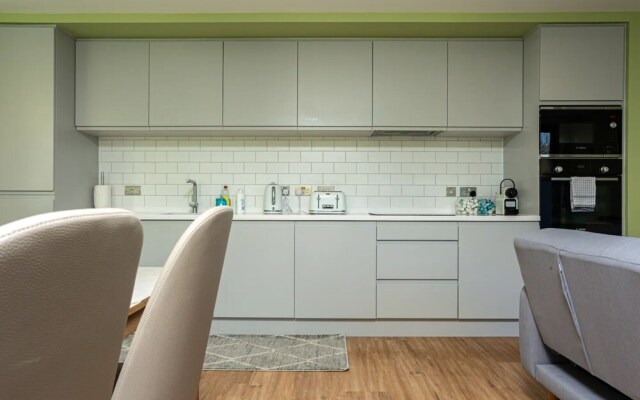 Amazing 2 Bedroom Apartment With Views of Edinburgh Castle