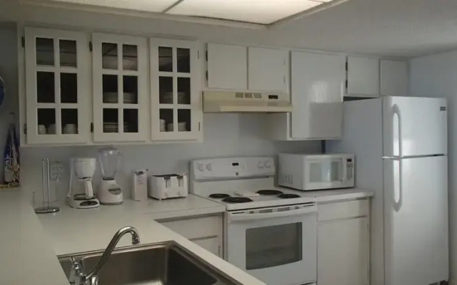 Saida II Condominiums - by Island Services