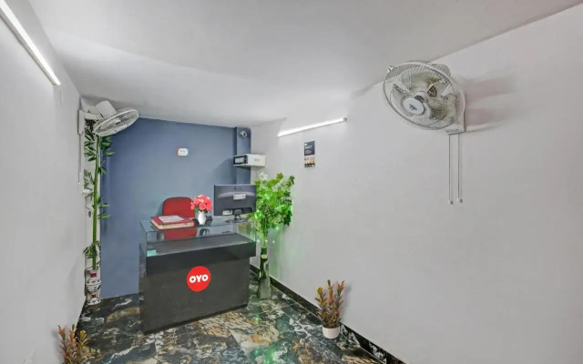 Oyo Flagship 703124 Hotel The Royal