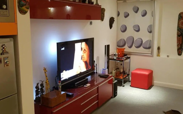 Sylvias art studio apt