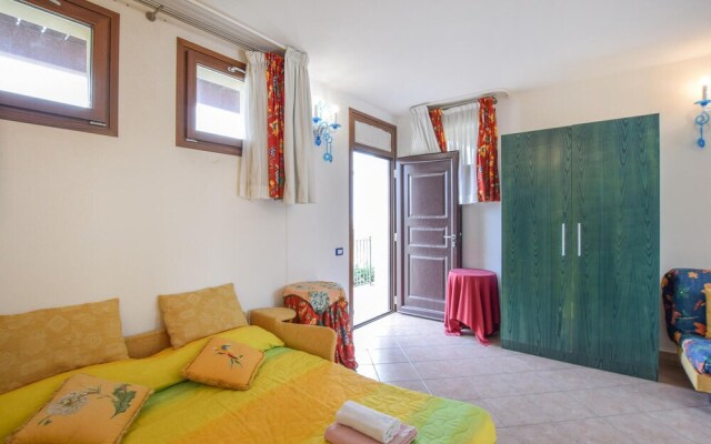 Amazing Apartment in Albarella With