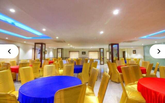 Airport Hotel Mahal