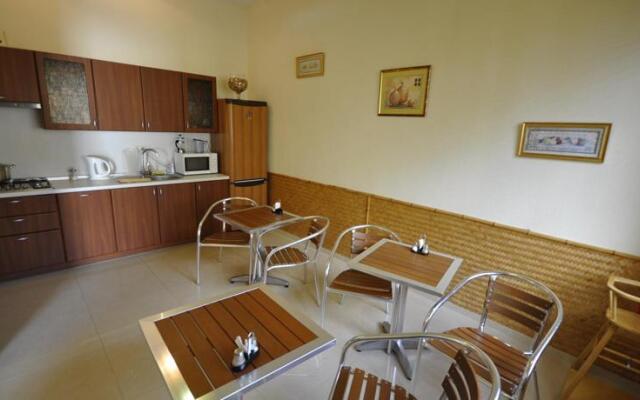 Mini Hotel on Kollektivnaya 43