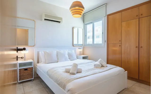 Calina - 3-BR Apt & Pool in Mackenzie